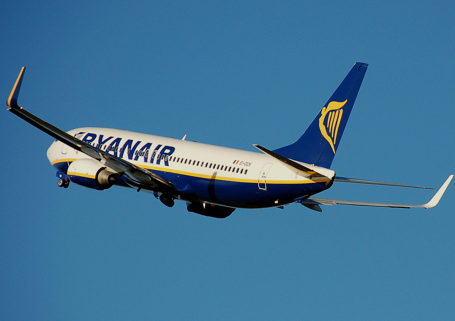 A munkajog megsértésért 10 millió eurós kártérítésre ítélte a Ryanairt egy francia bíróság