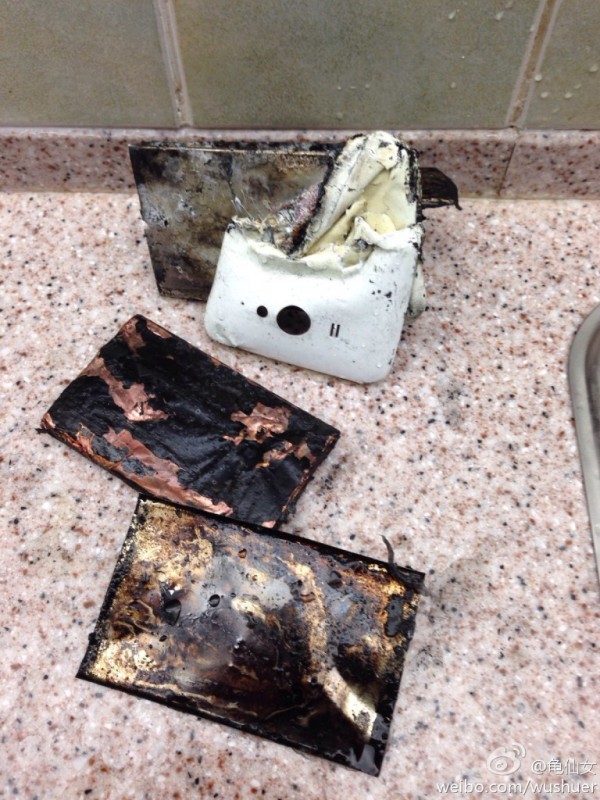 XiaoMi-Phone-Caught-On-Fire-And-Exploded-GSM-Insider-Image-1-768x1024