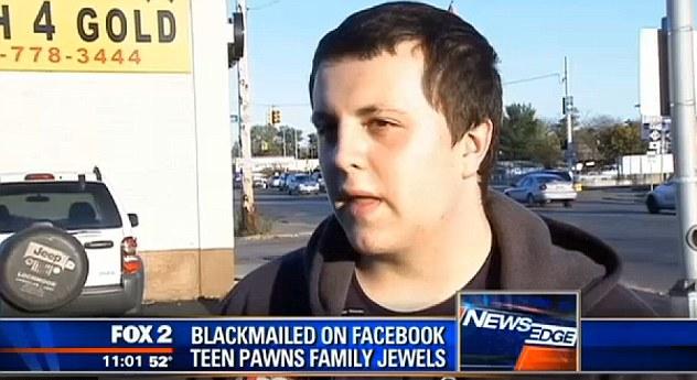 Facebookon zsaroltak meg egy 17 éves fiút a hackerek