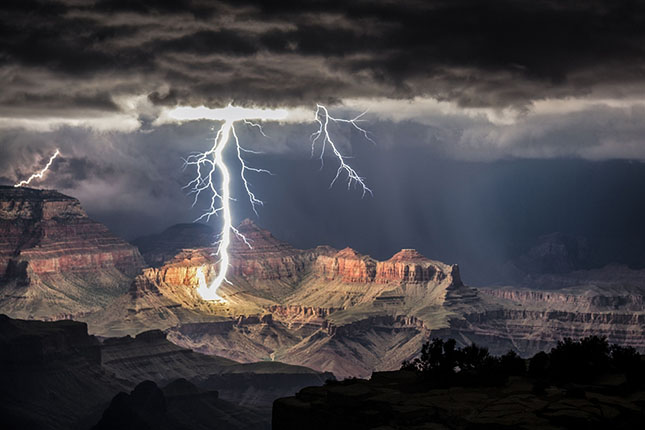 A nap képe-egy Grand Canyon-i villámlás