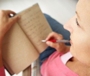 woman writing a list 135566965