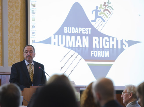 Külügyi helyettes államtitkár: Magyarország elkötelezett az emberi jogok védelme mellett