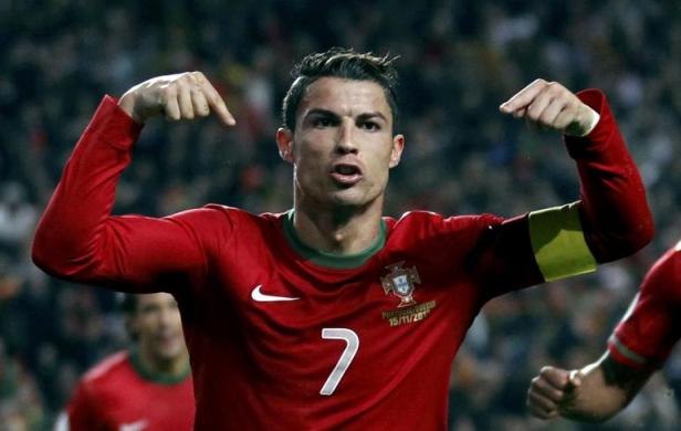 C. Ronaldo 3 gólt lőtt a svédeknek (Forrás: ibitimes.com)