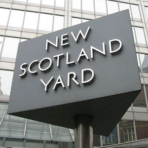 Kilenc embert vettek őrizetbe Londonban terrorszervezetbeli tagság miatt (2. rész)
