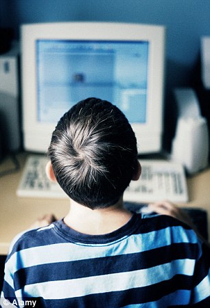 A 13 éves online-pornófüggő fiú egy mindössze nyolc éves kislányt erőszakolt meg 