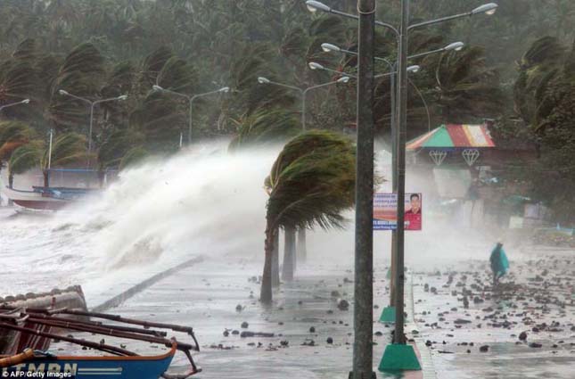 A Haiyan szupertájfun szörnyű pusztítása a Fülöp-szigeteken – fotók és videó