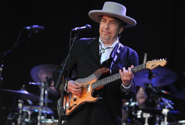 Jogi lépések Bob Dylan ellen