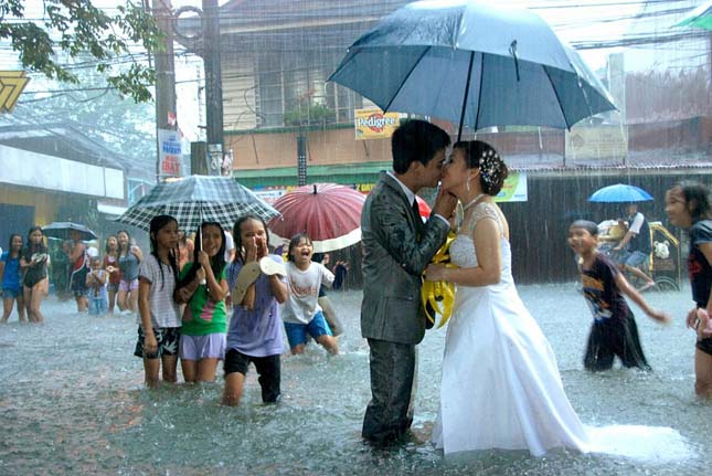 Fülöp-szigeteki-esküvő-az-áradásokkor
