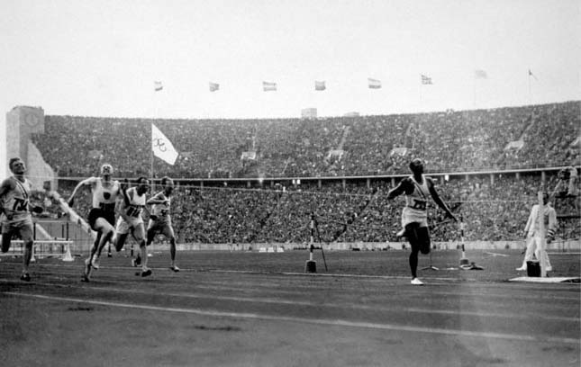 Jesse Owens a német olimpián