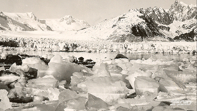 Northwestern-gleccser, Alaszka, 1940. augusztus – 2005. augusztus