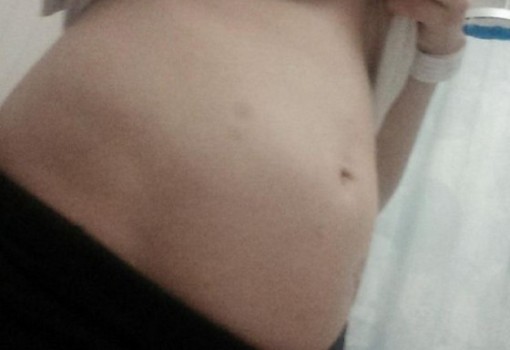 Rachael-Harley-Stomach-Expands-510x350