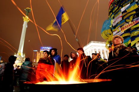 Ukrajnai tüntetések - Amerikai szenátorok az EU-párti tüntetőket biztatták Kijevben