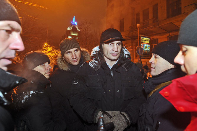 Az ukrán rendőrség szerint Klicsko bűnszervezettel működött együtt, a politikus perelni készül
