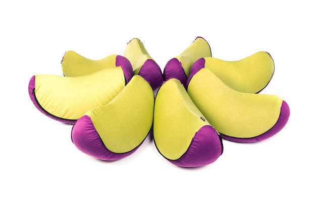 mandarin-a-playful-fruit-shaped-set-of-poufs-4-thumb-630x391-28717 (1)