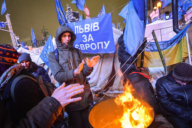 Ukrajnai-tüntetések - Janukovics elnök aláírta az EU-párti tüntetőkre vonatkozó amnesztiatörvényt