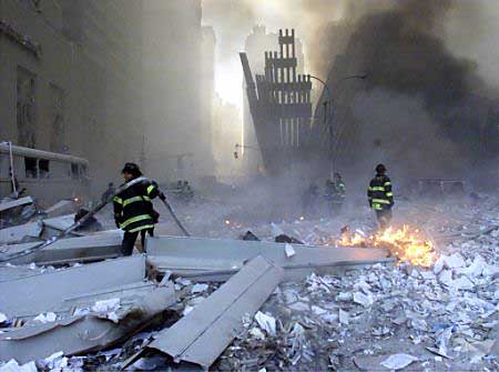 2001. szeptember 11. - Hazudtak a rendőrök és a tűzoltók, hogy leszereljék őket