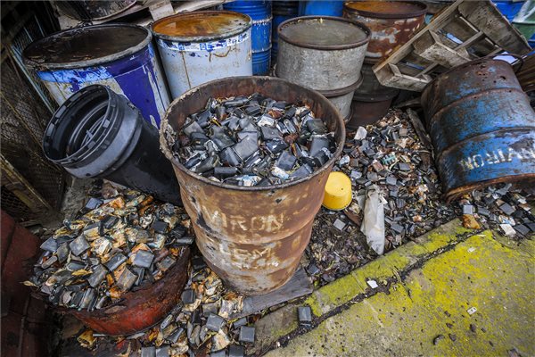 Veszélyeshulladék-tároló telep a Hortobágyon