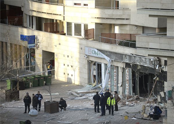 Lehel utcai robbantás - Robbantásos bűncselekmény XIII. kerületi bankfiókoknál