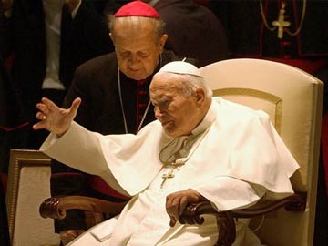 Ellopták II. János Pál pápa vérét!
