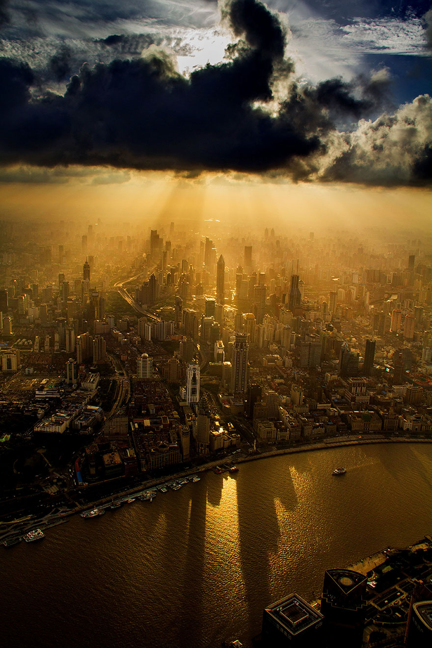 Egy darukezelő elképesztő felvételei Sanghajról