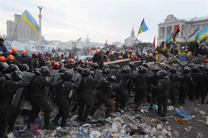 Ukrajnai tüntetések - A tüntetők szerint a Majdan teljes kiürítésére készülnek a rohamrendőrök