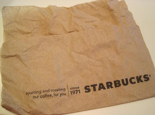 Segít a Starbucks szalvéta az olajos bőrön