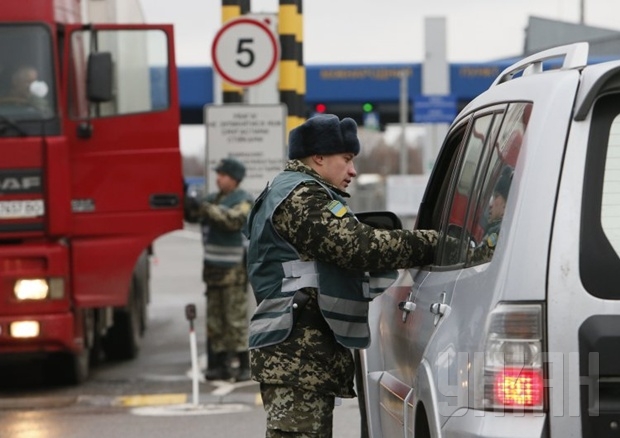 Ukrán válság – Ukrán tüntetők lezártak négy határátkelőt a lengyel határon