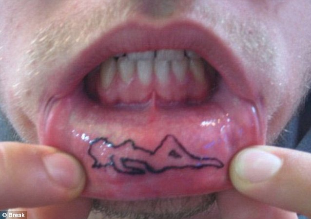 Új őrület: A szájon belüli tetoválás