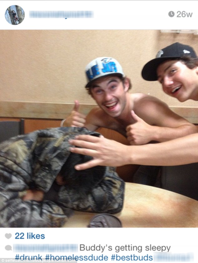 article-2556424-1B5EFA3400000578-461_634x842