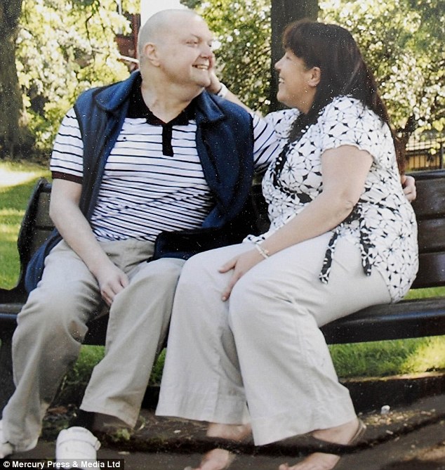 article-2567455-1BD0CB2600000578-356_634x669