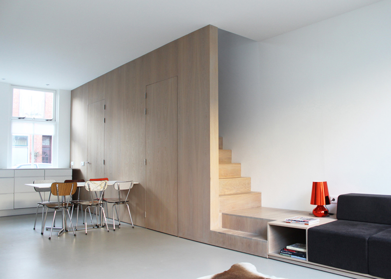 dutch-architects-combine-couch-and-stairs-in-flowing-style (1)