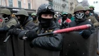 Ukrán válság - A kijevi tüntetők elhagyják a városházát
