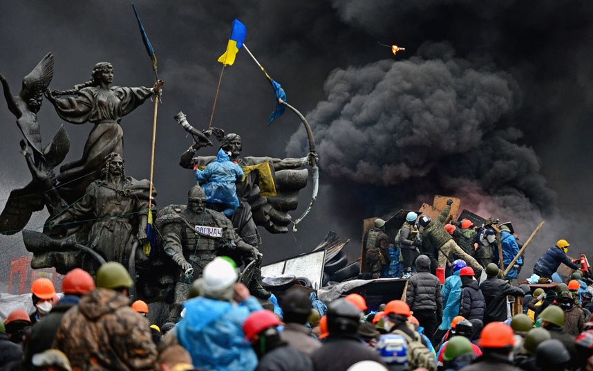 Ukrán válság - Nem csitulnak a heves harcok Kijevben - sok halott