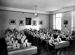 Iskola (1960)