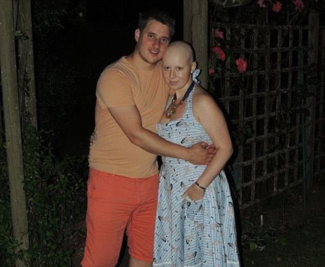 article-2568262-1BD8C9A100000578-555_634x521