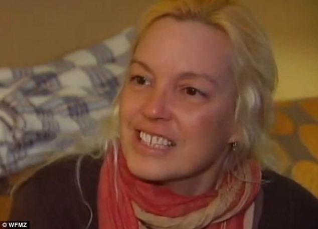 article-2574716-1C1536F700000578-646_634x457