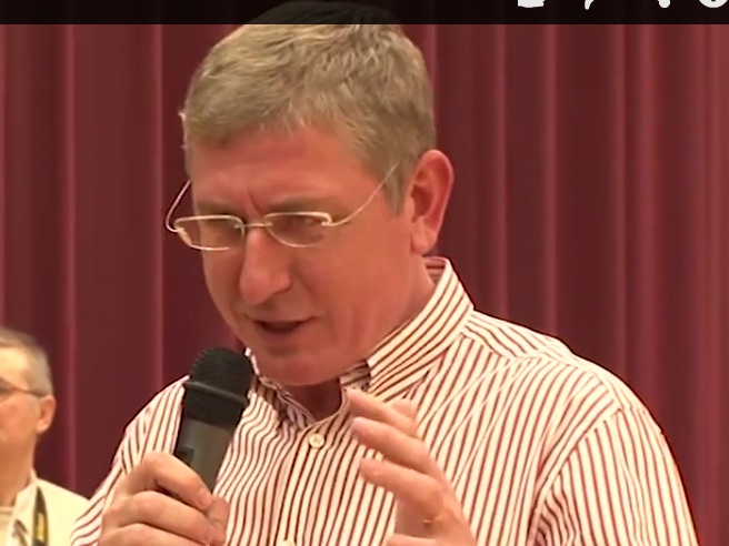 Gyurcsány Ferenc Abbát énekelt egy lakossági fórumon (videó)