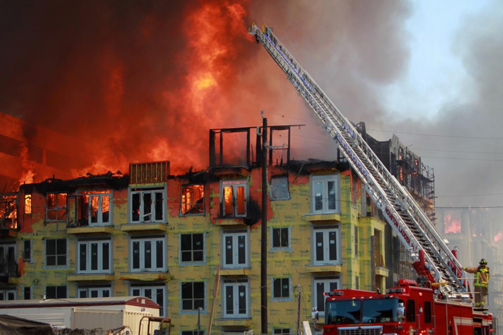 houston-apartment-fire