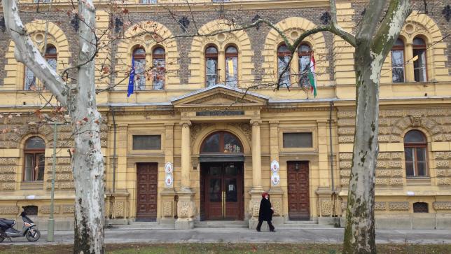 Gyermekmeghallgató helyiséget adtak át a Szegedi Törvényszéken