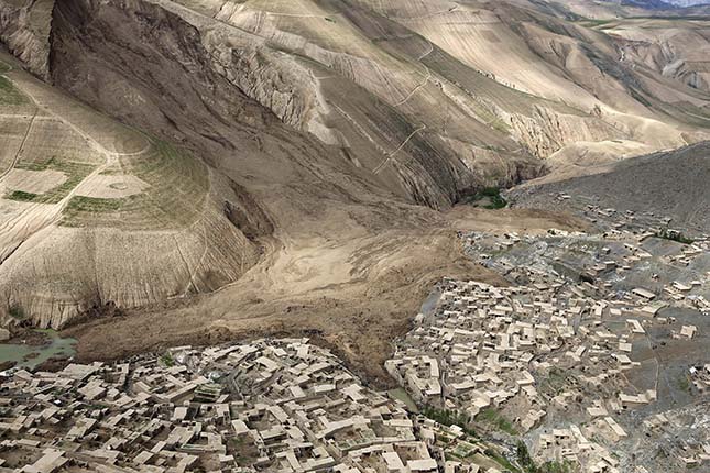AP APTOPIX Afghanistan Landslide