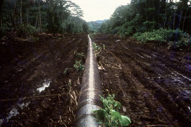 Ecuador - Oil production in the rain forest