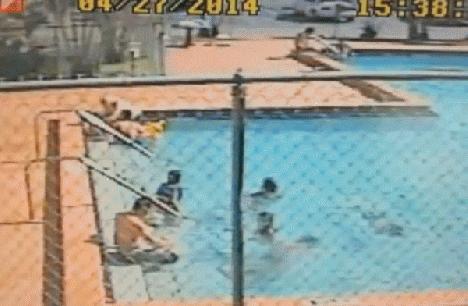 Sokkoló felvétel: medencében szenvedtek áramütést a gyerekek