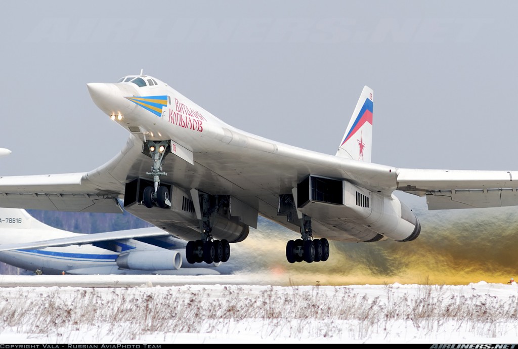 Tupolev-TU-160-1