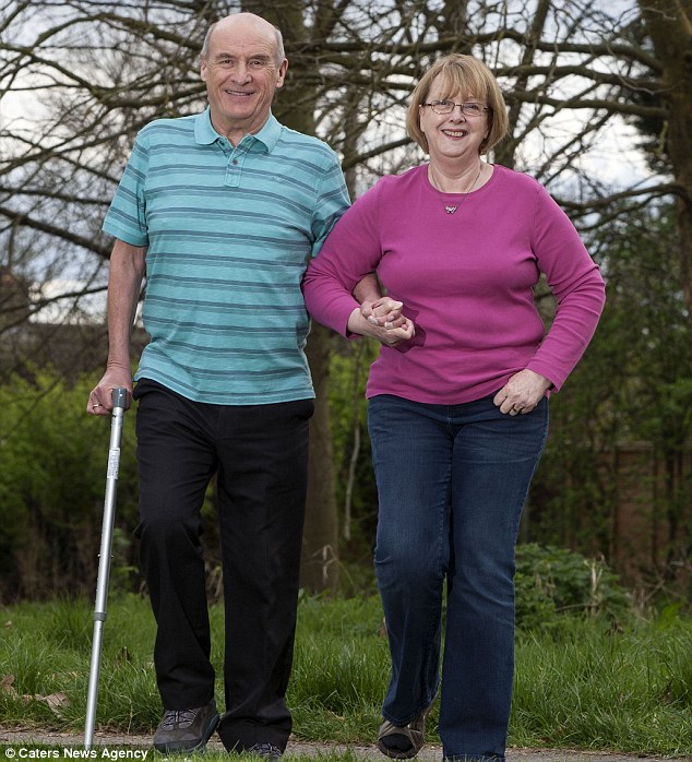 article-2600490-1CF4F2F100000578-256_634x698