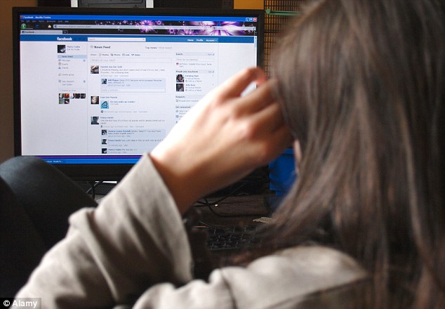 Öngyilkos lett a 13 éves lány, miután anyja megparancsolta, hogy törölje magát a Facebookról