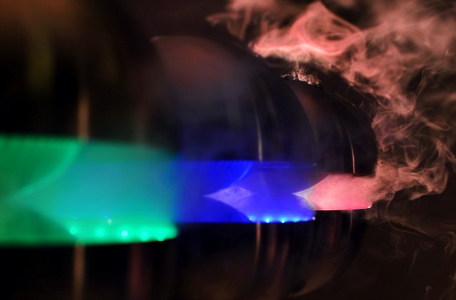 article-2637339-1E22C1FD00000578-437_638x421