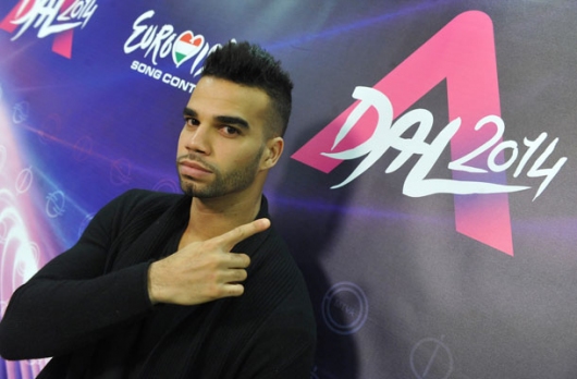 Kállay Saunders András továbbjutott a szombati döntőbe az Eurovíziós Dalfesztiválban