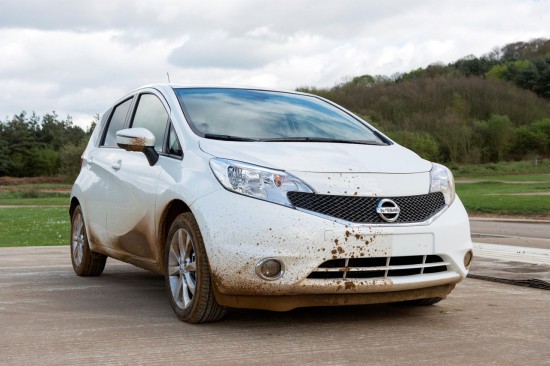 nissan-note-self-cleaning-paint-001-1-550x366