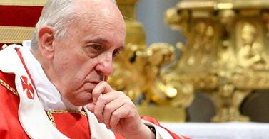 Papok szerelmei kérik a cölibátus eltörlését a pápától