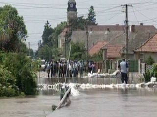 Árvíz - Már csak két út járhatatlan az árvíz miatt Borsodban